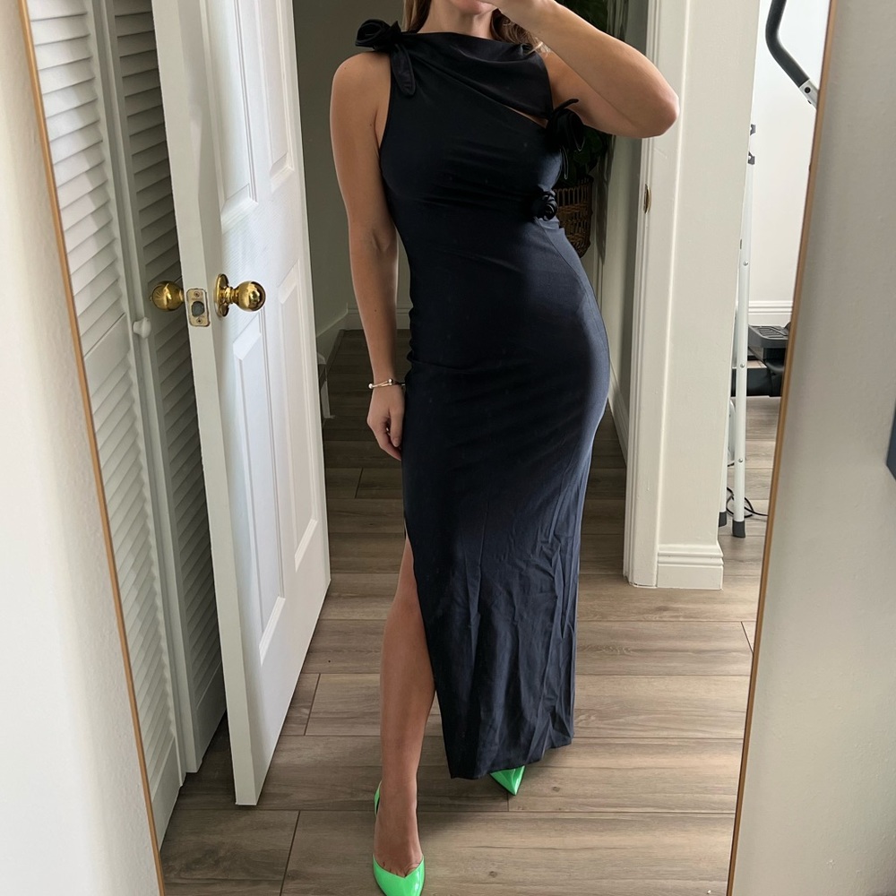 Coperni Sleeveless Asymmetric Flower Gown (XS)- keeping this for now - Picture 8 of 10